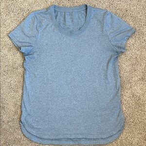 Athleta tee